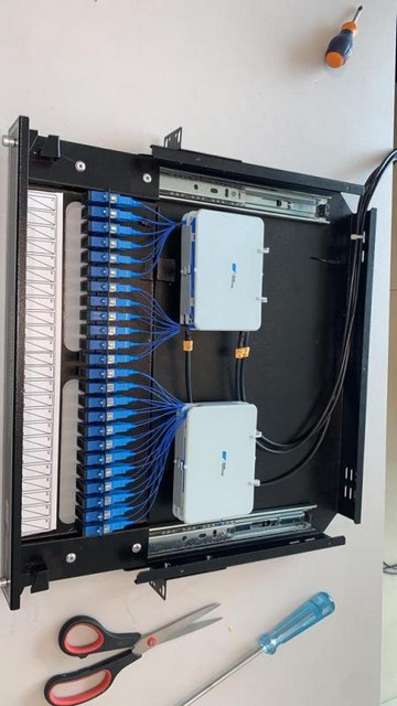 Serviço de fusão e conserto de fibra óptica